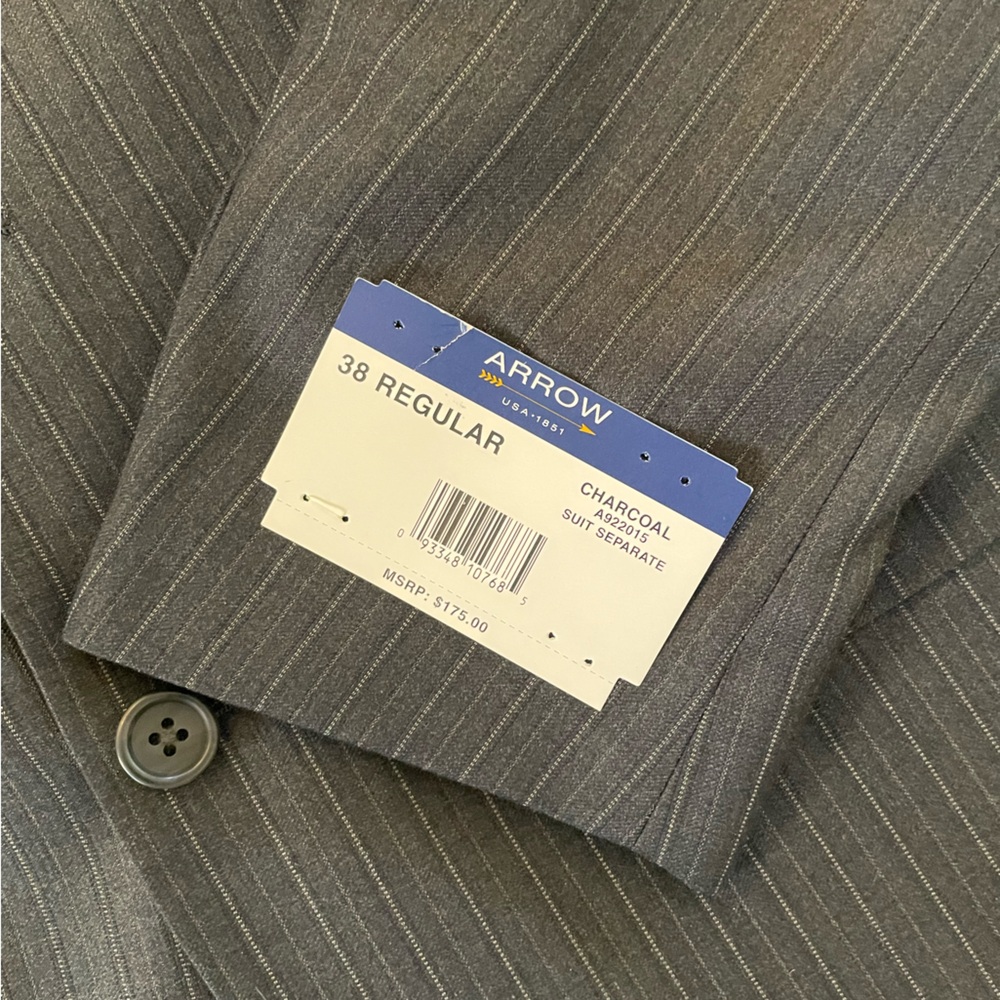 Arrow Subtle Pinstripe Single Breasted Suit in Charcoal Gray Size 38 NWT $240‎ - Picture 10 of 14